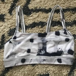 Lululemon size 4 bra
